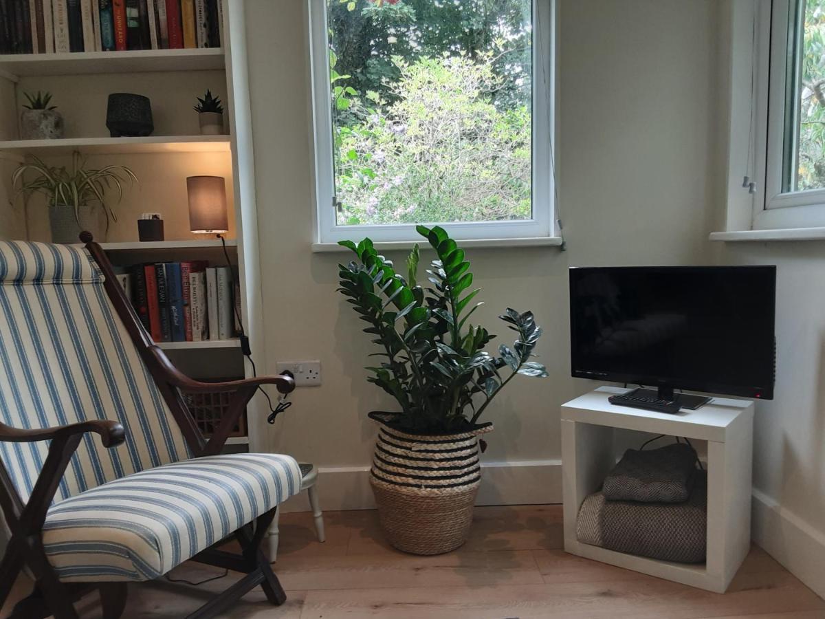 Tranquil Wood Cabin Set In A Beautiful Orchard Villa Penzance Exterior foto